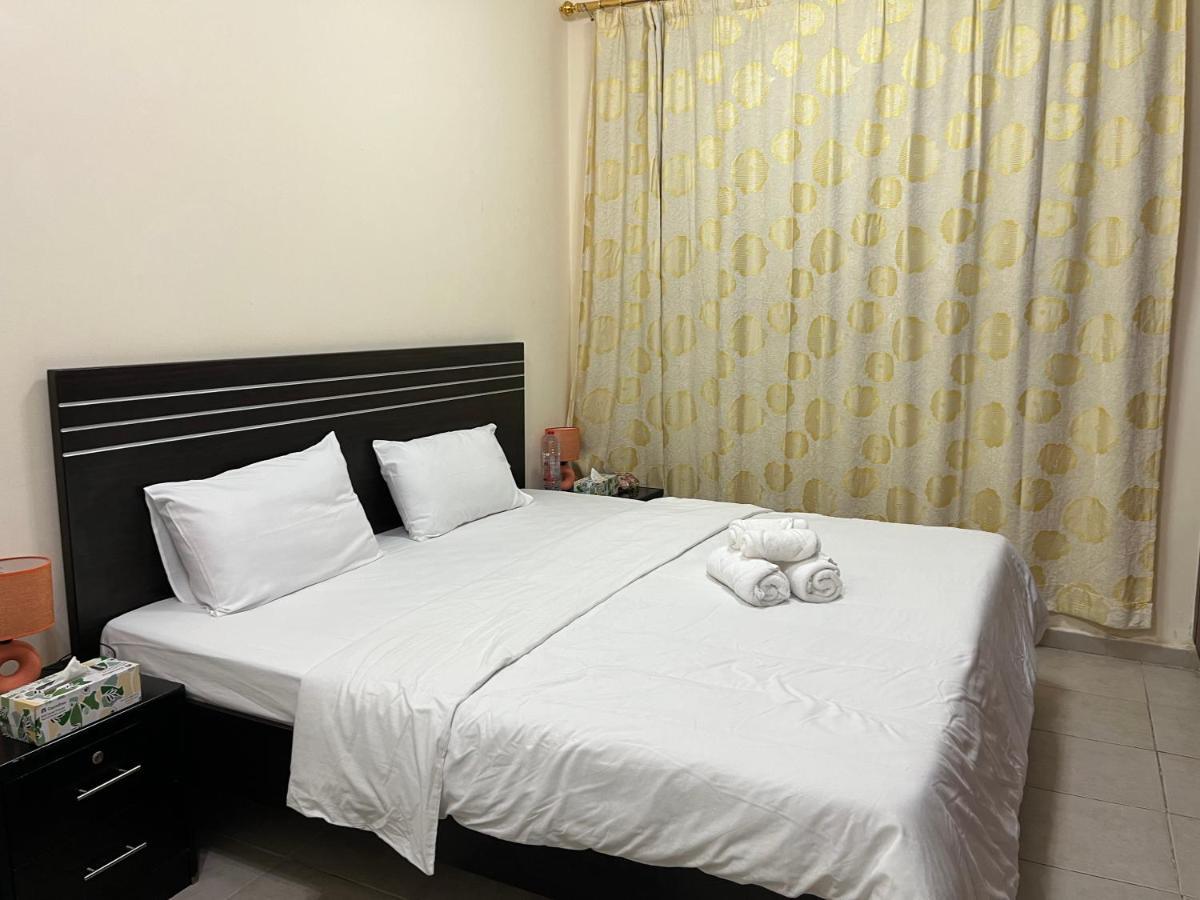 Master Room Attached Bathroom Dubai Bagian luar foto